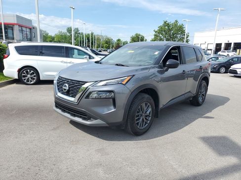 Used 2023 Nissan Rogue S AWD/4WD image 3