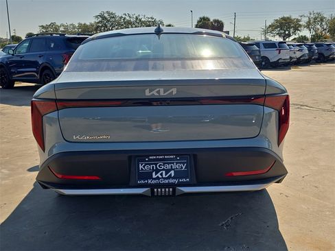 New 2025 Kia K4 LXS image 7