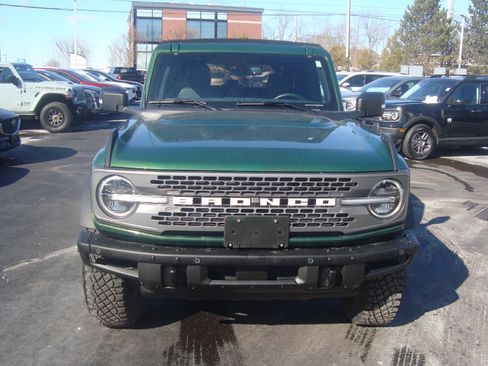 Used 2025 Ford Bronco Badlands image 2