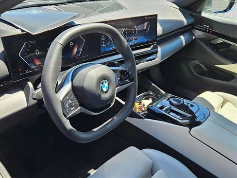 Certified 2025 BMW 530i image 10