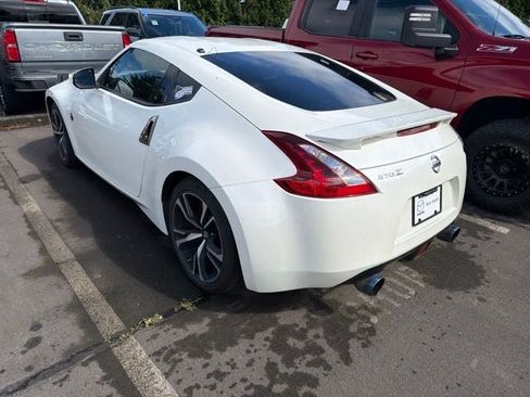 Used 2020 Nissan 370Z Coupe RWD image 3