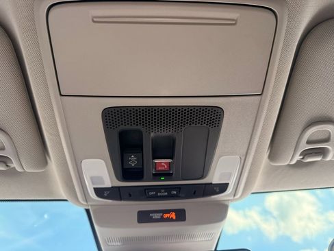 Used 2025 Honda Accord Touring image 29
