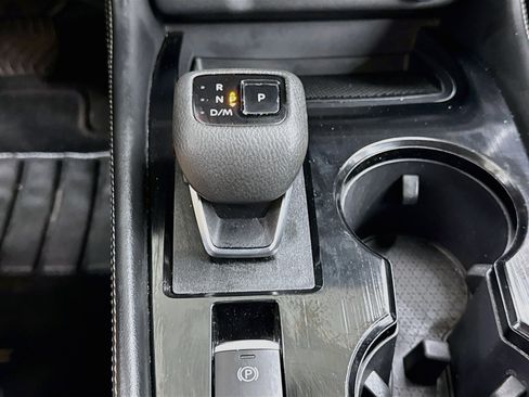 Used 2023 Nissan Rogue SL FWD image 24