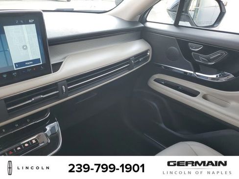 New 2025 Lincoln Corsair FWD image 33