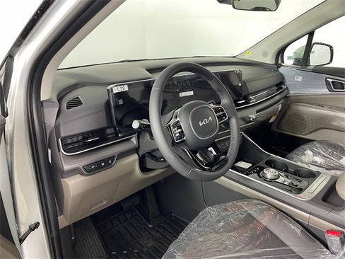 New 2026 Kia Carnival EX image 2