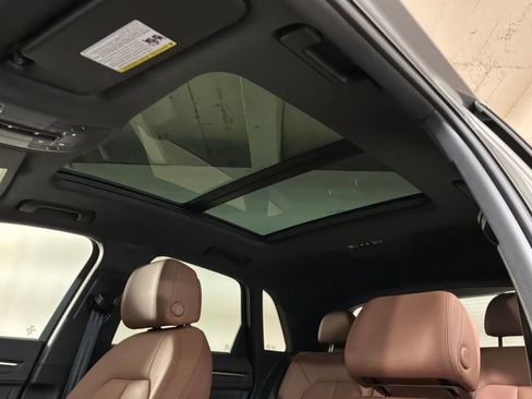 Used 2025 Audi Q3 2.0T Premium w/ Convenience Package image 3