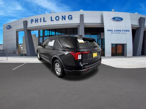 Certified 2025 Ford Explorer Active AWD/4WD image 3