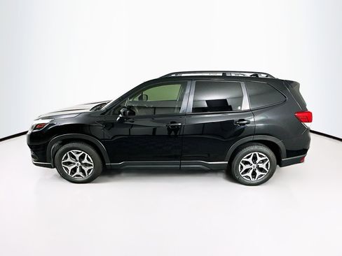 Used 2024 Subaru Forester Premium AWD/4WD image 4