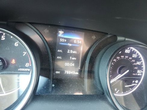 Used 2023 Toyota Camry SE image 11