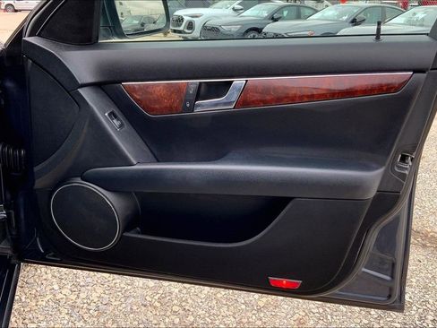 Used 2008 Mercedes-Benz C 300 Sedan image 23