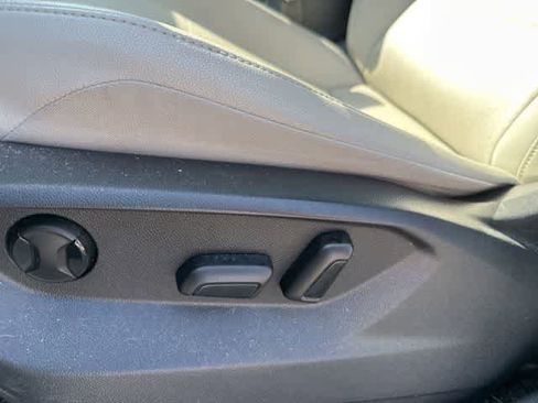 Used 2019 Volkswagen Tiguan SEL w/ 3rd Row Seat Package image 11