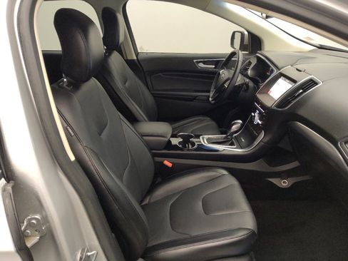 Used 2018 Ford Edge Titanium w/ Technology Package AWD/4WD image 21