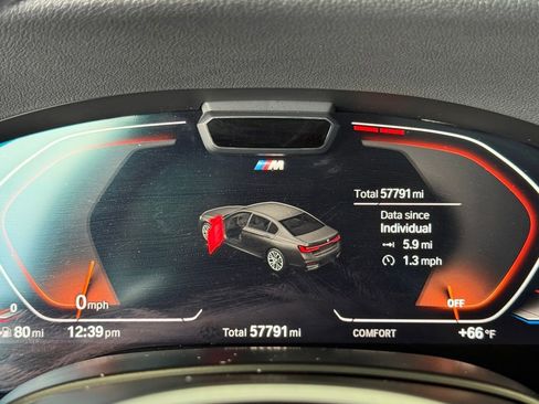 Used 2022 BMW 740i w/ M Sport Package RWD image 28