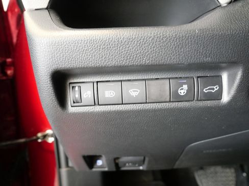 Used 2022 Toyota RAV4 XLE Premium AWD/4WD image 14