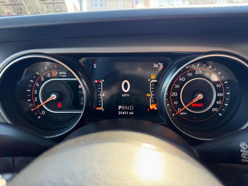 Used 2020 Jeep Wrangler Unlimited Sport image 11