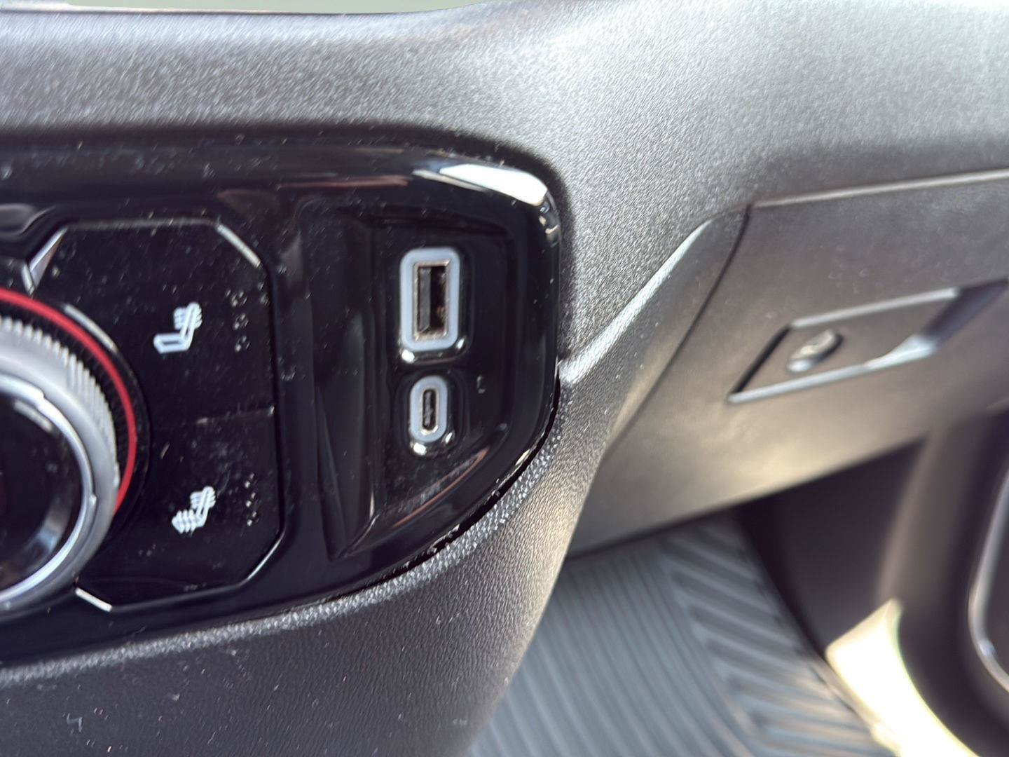 Used 2024 Chevrolet Silverado 1500 RST AWD/4WD image 23