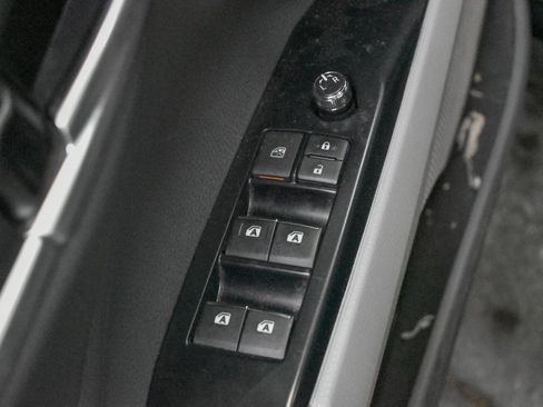 Used 2018 Toyota Camry L image 20