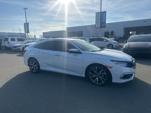 Used 2021 Honda Civic Touring image 2