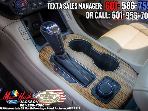 Used 2019 GMC Acadia Denali w/ Technology Package FWD image 20