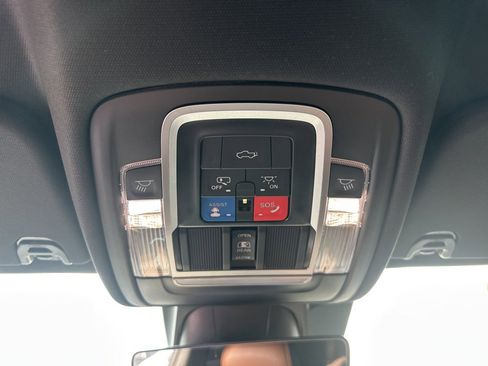 Used 2022 RAM 1500 Limited w/ Body Color Bumper Group image 8