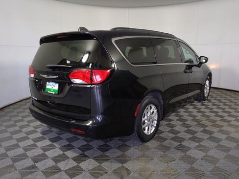 Used 2021 Chrysler Voyager Lxi FWD image 9
