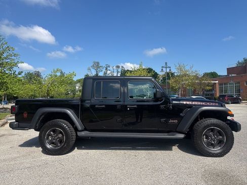 Used 2021 Jeep Gladiator Rubicon w/ Cold Weather Group AWD/4WD image 10