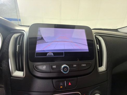Used 2023 Chevrolet Malibu LS FWD image 18