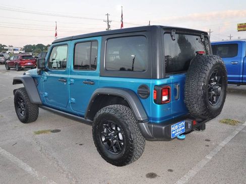 Used 2024 Jeep Wrangler Unlimited image 3