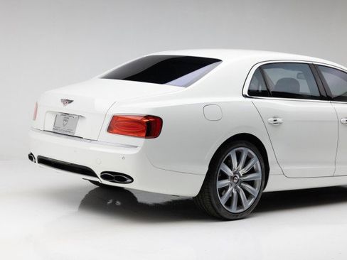 Used 2016 Bentley Flying Spur V8 image 27