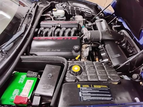 Used 2004 Chevrolet Corvette Convertible w/ Preferred Equipment Group image 10