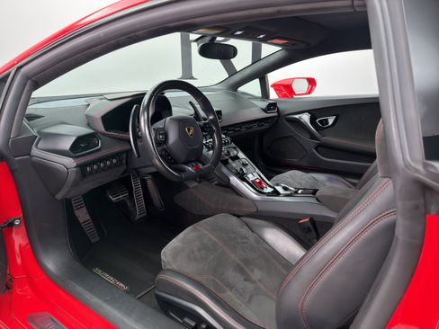 Used 2016 Lamborghini Huracan LP 580-2 RWD image 2