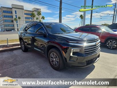 Used 2024 Chevrolet Traverse LT