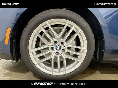 Used 2025 BMW 530i xDrive w/ Premium Package image 10