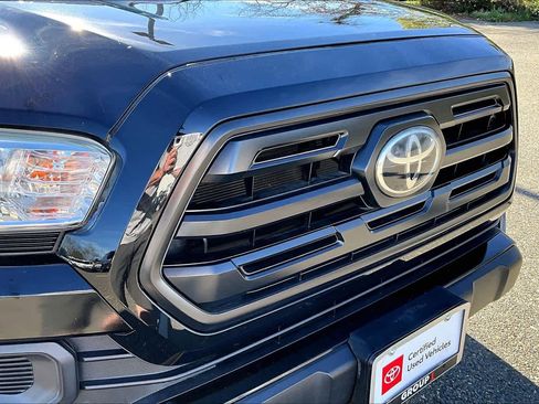 Certified 2018 Toyota Tacoma SR w/ SR Convenience Package image 29
