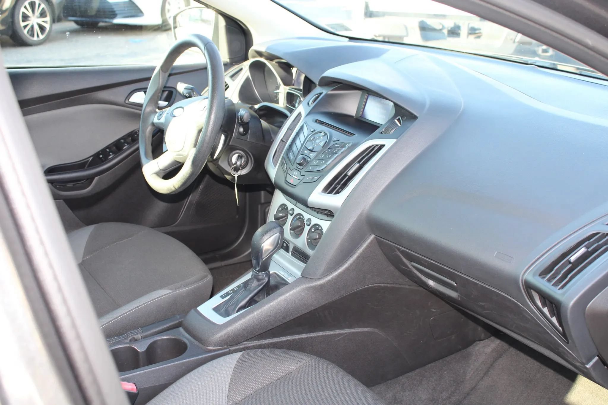 Used 2013 Ford Focus SE FWD image 9