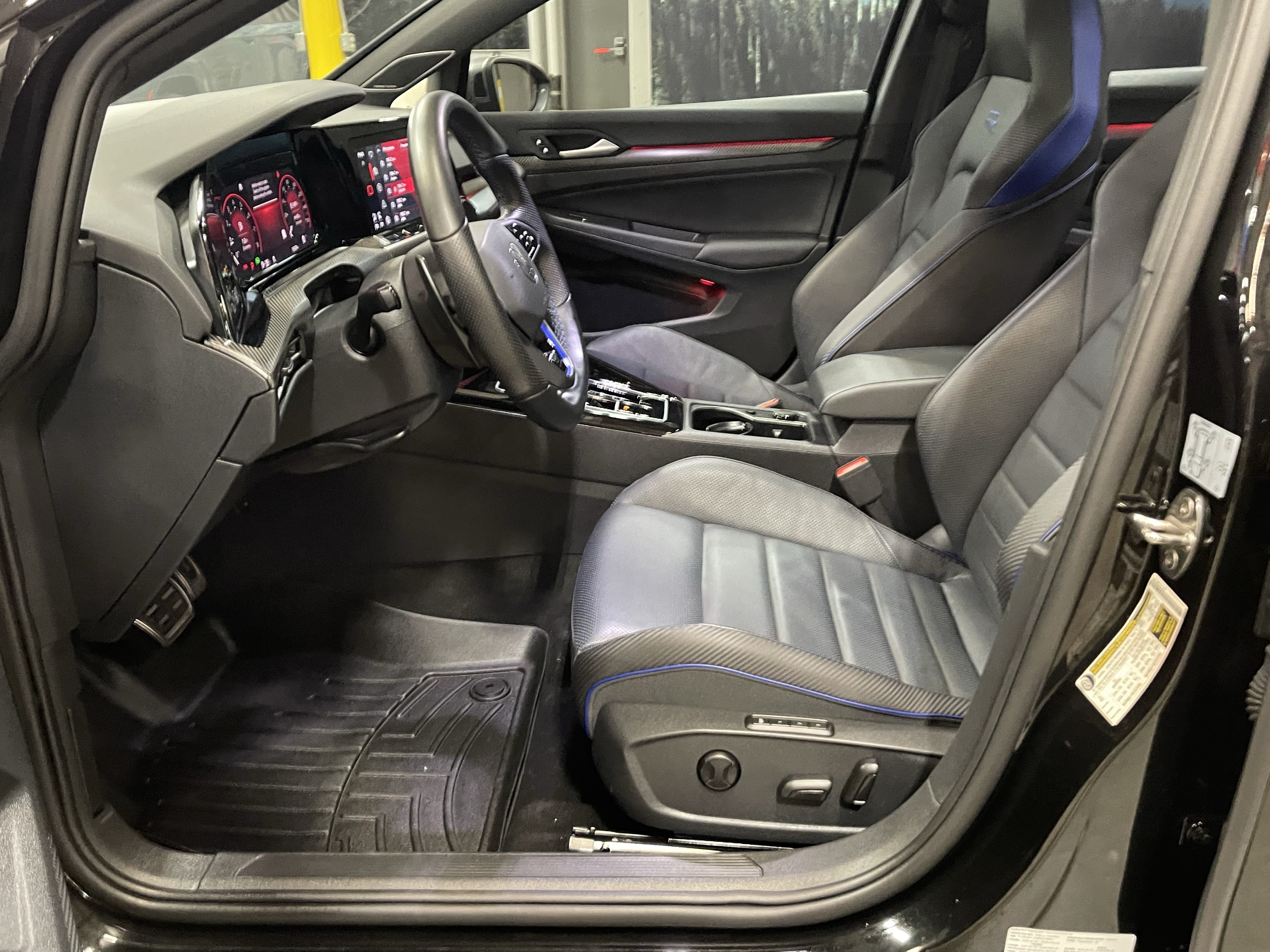 Used 2024 Volkswagen Golf R AWD/4WD image 11