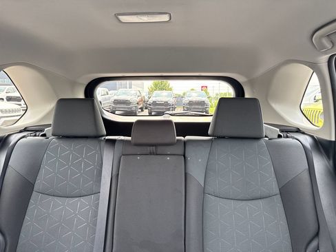 Used 2025 Toyota RAV4 XLE AWD/4WD image 24