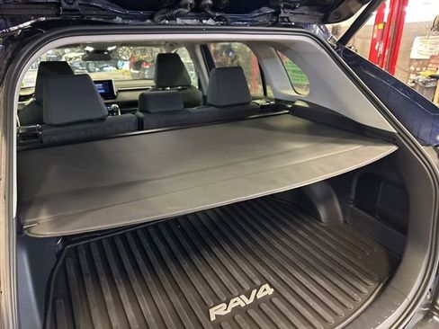 Used 2023 Toyota RAV4 XLE w/ Convenience Package image 9