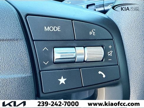 New 2025 Kia K4 LXS image 34