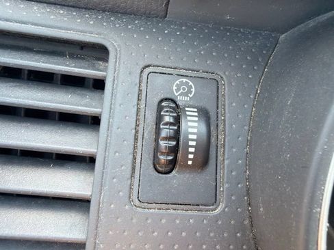 Used 2015 Toyota Tacoma PreRunner w/ Convenience Package RWD image 17