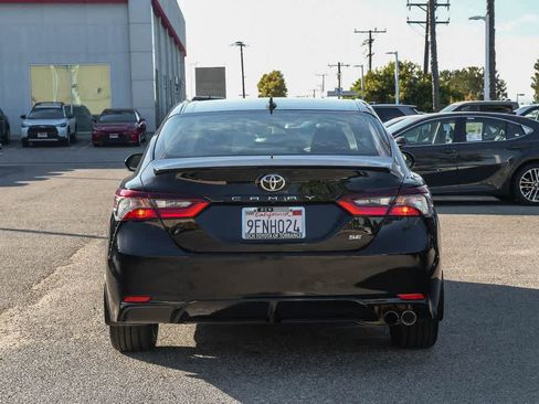 Used 2023 Toyota Camry SE image 8