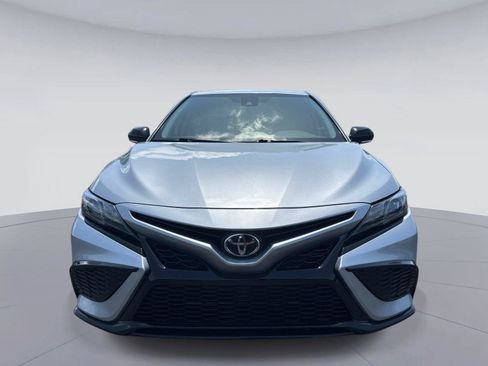 Used 2022 Toyota Camry SE FWD image 9
