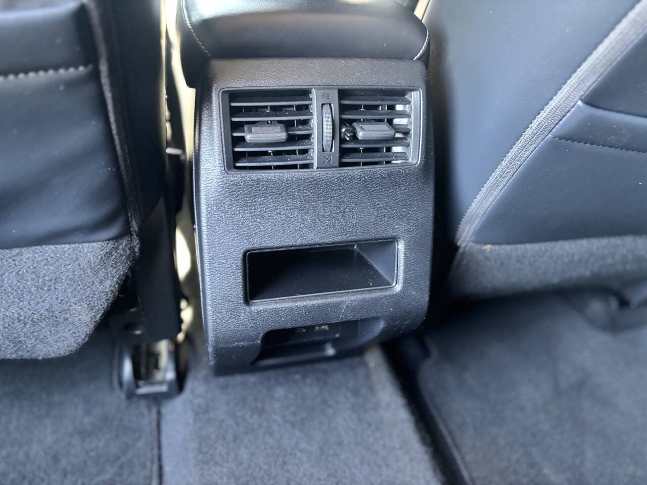 Used 2023 Mitsubishi Outlander SE FWD image 27