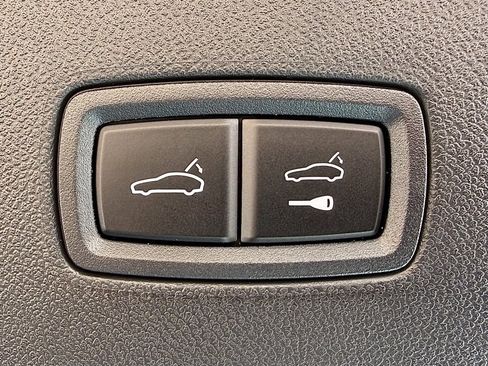 New 2026 Porsche Cayenne Turbo image 25