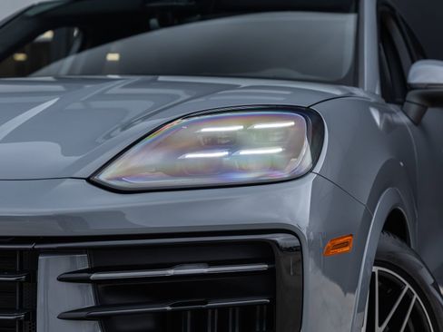New 2026 Porsche Cayenne Coupe image 16
