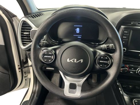 Used 2023 Kia Soul LX FWD image 12