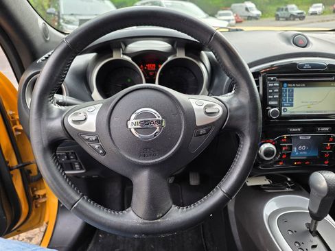 Used 2015 Nissan Juke SV w/ Technology Package AWD/4WD image 9