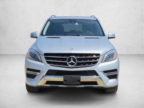 Used 2014 Mercedes-Benz ML 350 BlueTEC 4MATIC image 3