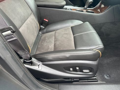 Used 2014 Chevrolet Impala LT FWD image 13