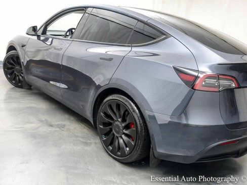 Used 2022 Tesla Model Y Performance AWD/4WD image 10